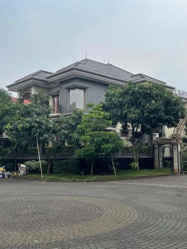 Rumah super mewah bagus siap huni di palem semi