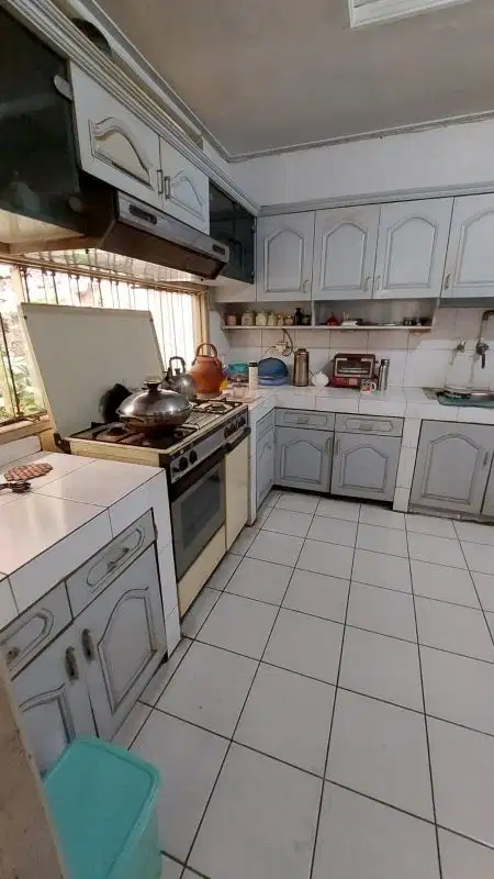 HARGA BAGUS RUMAH LUAS NYAMAN TENGAH KOTA JALAN KEMBAR BANDUNG