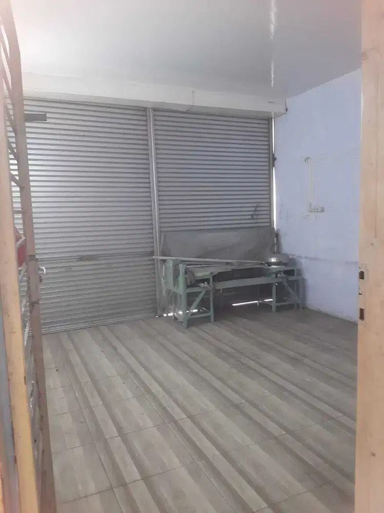 Rumah usaha di Jtnegara Kaum, nempel Rawamangun.