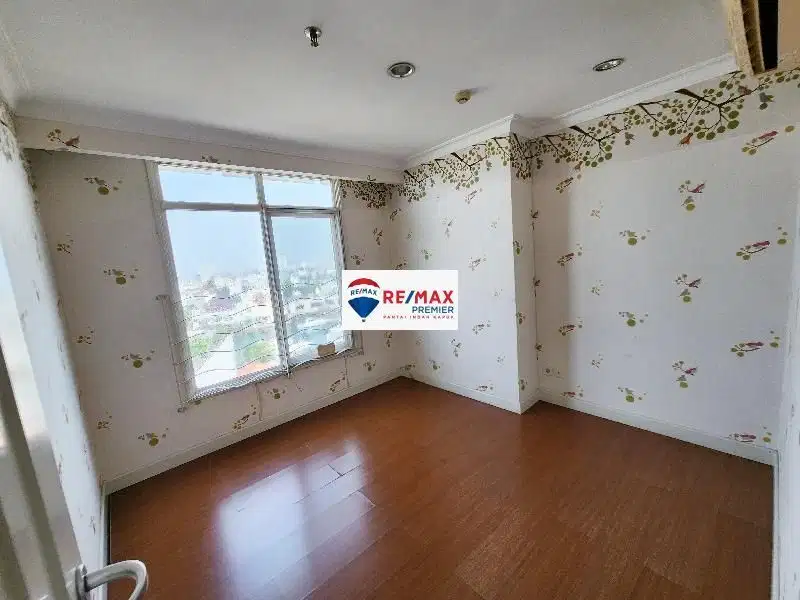 Hunian mewah  4 Kamar Tidur Apartemen Pantai Mutiara