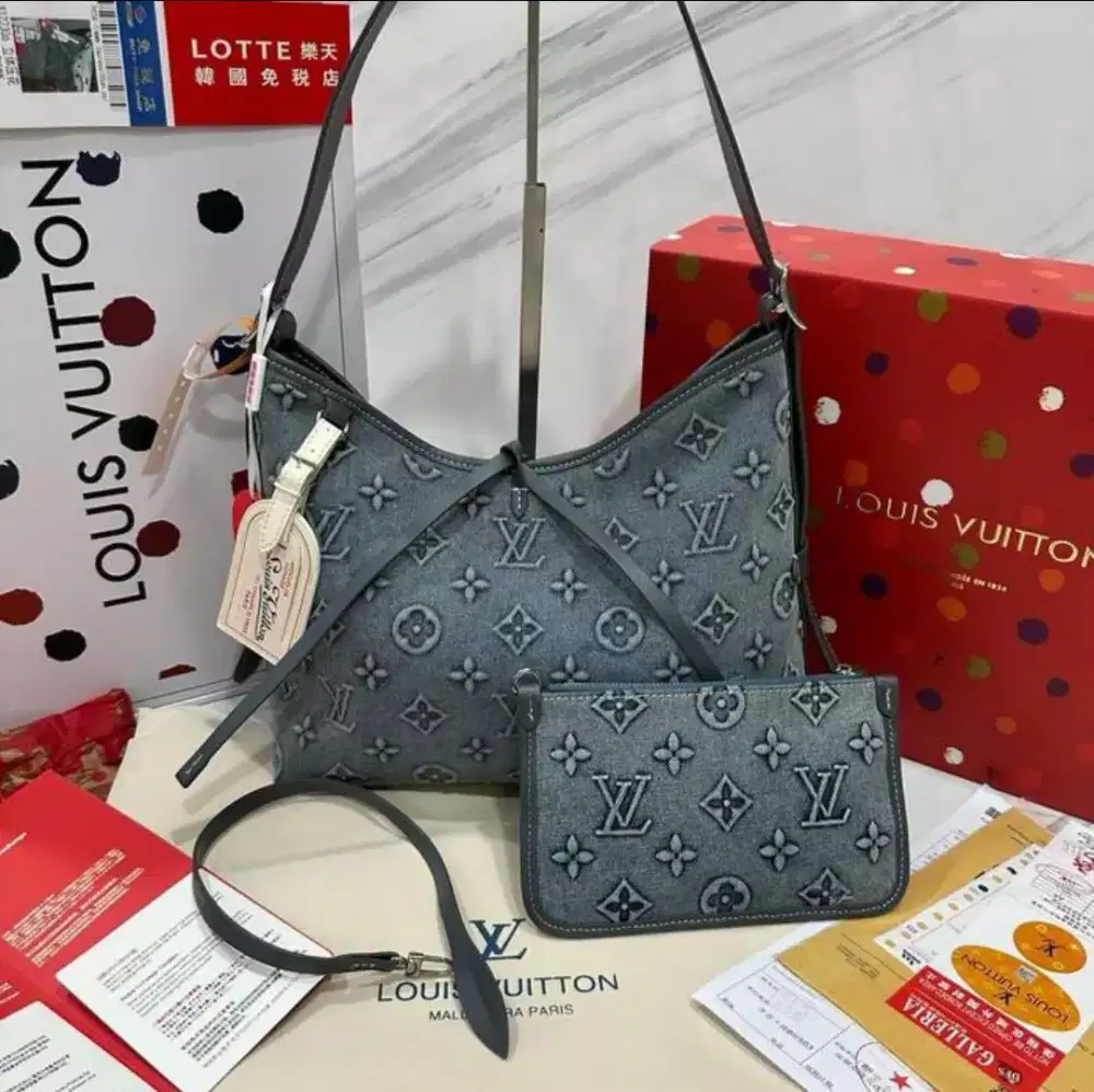 TAS LV CARRYALL DENIM SHOULDER BAG