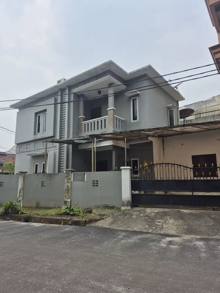 Rumah Hook sektor 1C gading serpong hadap Timur, dekat mall SMS
