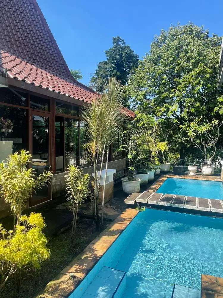 Dijual rumah raffles hills cibubur. Mewah rasa villa