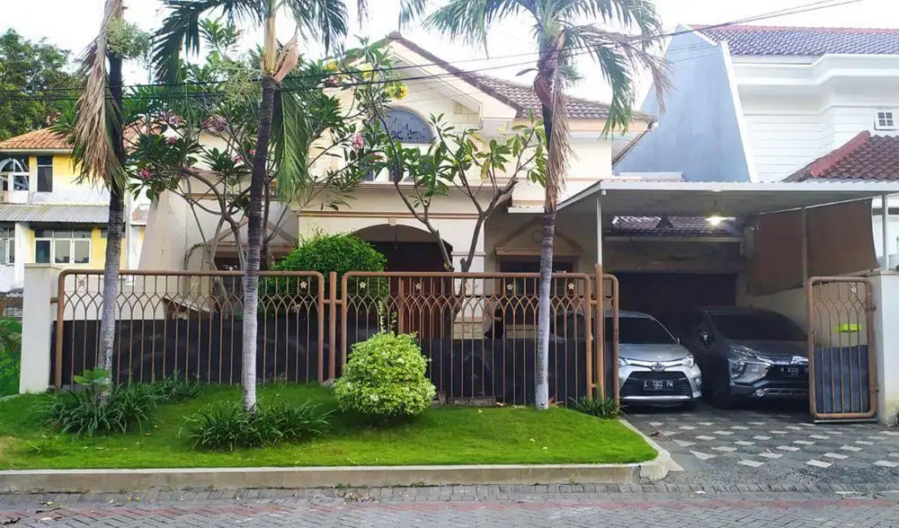 Rumah Araya 1 Surabaya Row Jalan 4 Mobil