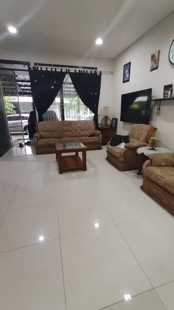 Dijual Rumah The Eminent 2 Lantai Siap Huni di BSD City Tangerang