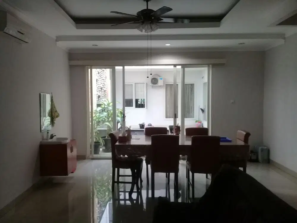 Rumah Malabar Guntur, Setia budi, Lokasi Strategis