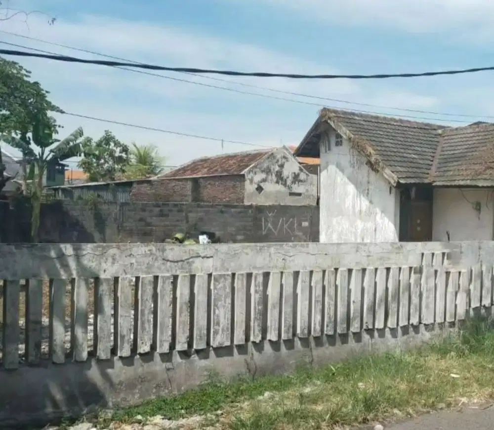 Murah banget   Rumah hitung tanah di Manukan