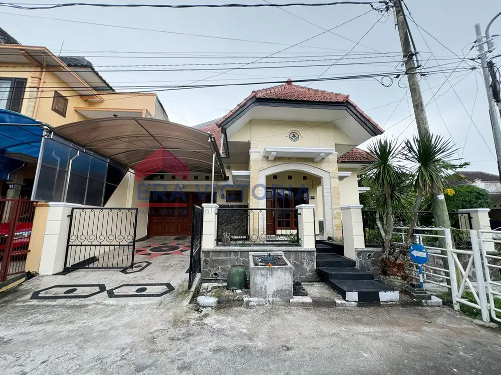 Rumah One Gate System Dekat RSSA, Kawasan Kuliner Cocok untuk Kantor
