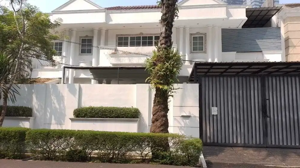 Dijual rumah mewah dibawah harga pasar di daerah Kuningan, Jaksel