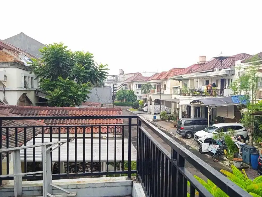 Rumah dijual puri beta 1 ciledug dekat halte busway