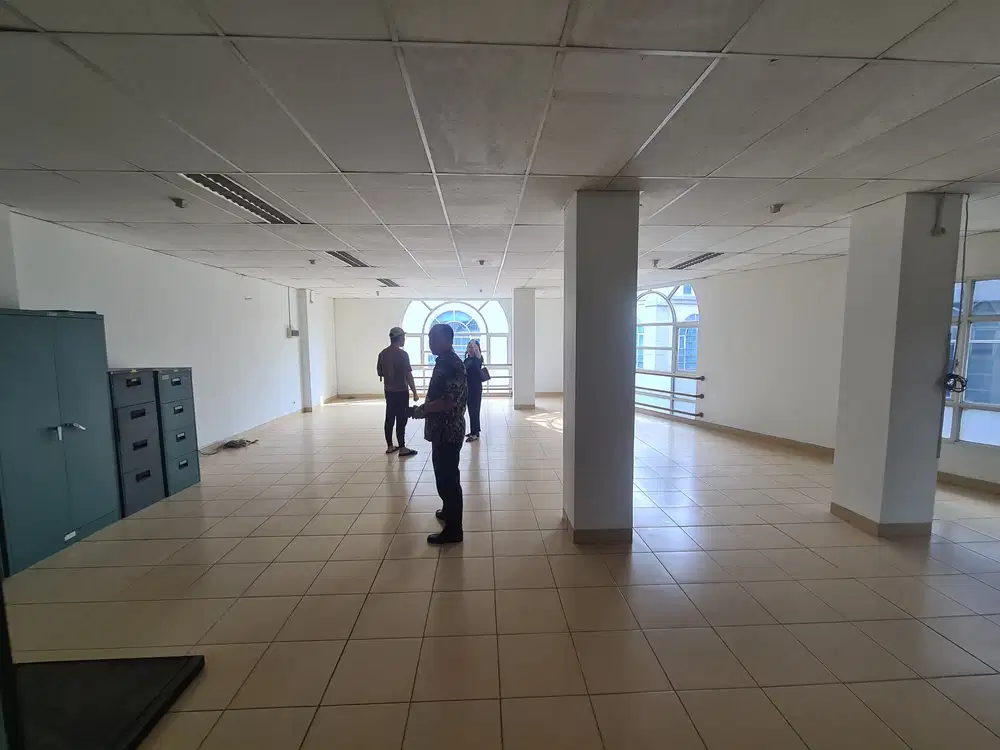 RUKO 4 LANTAI HOEK KEBON JERUK BUSINESS PARK EX KANTOR SIAP HUNI