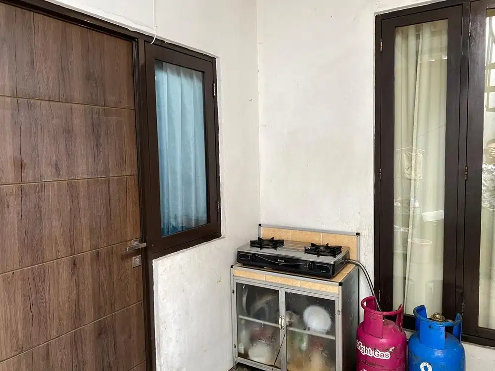 DIJUAL RUMAH FULL FURNISH SIAP PAKAI HARGA MURAH SERENADE LAKE