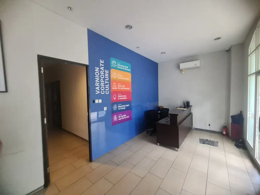 RUKO GANDENG 4 LANTAI PERMATA SENAYAN FURNISHED EX KANTOR HADAP JALAN
