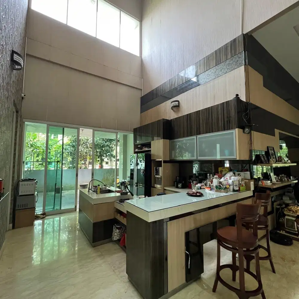 Dijual Cepat Rumah Mewah 2Lt SHM Strategis at Frangipani de Park, BSD.