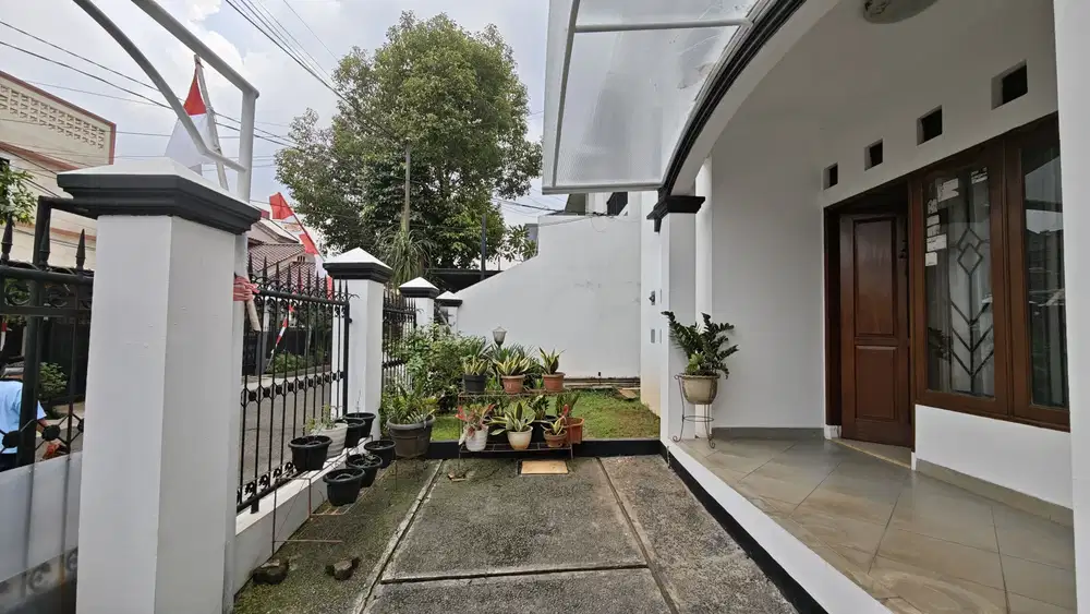 Rumah bagus siap huni jalan palapa pasar minggu jakarta selatan