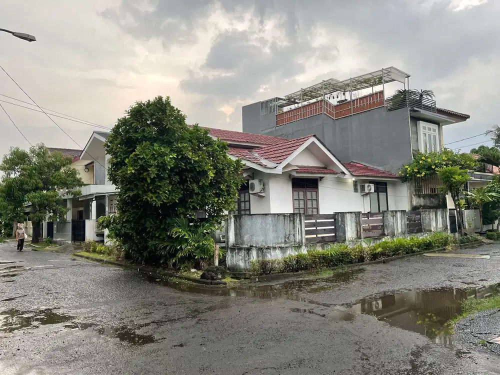 Di jual rumah siap huni di bintaro