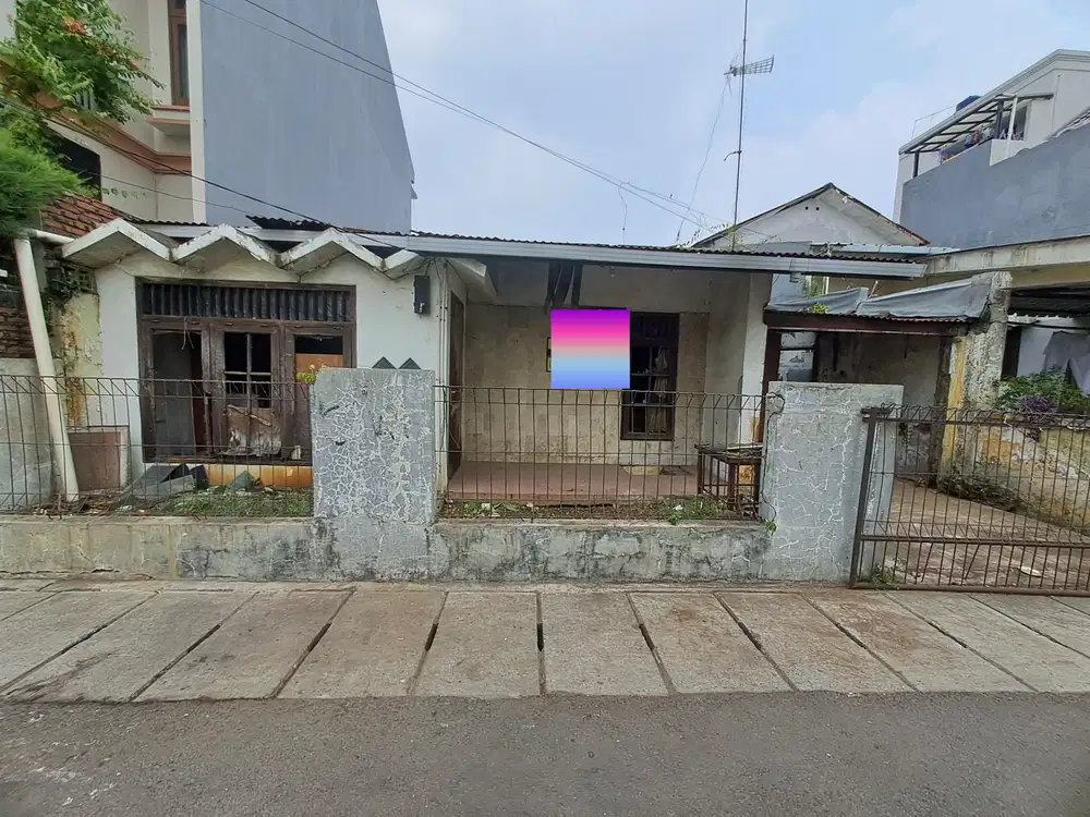 Dijual Rumah Tua Stratgs hitung Tanah di Rawamangun Jakarta Timur