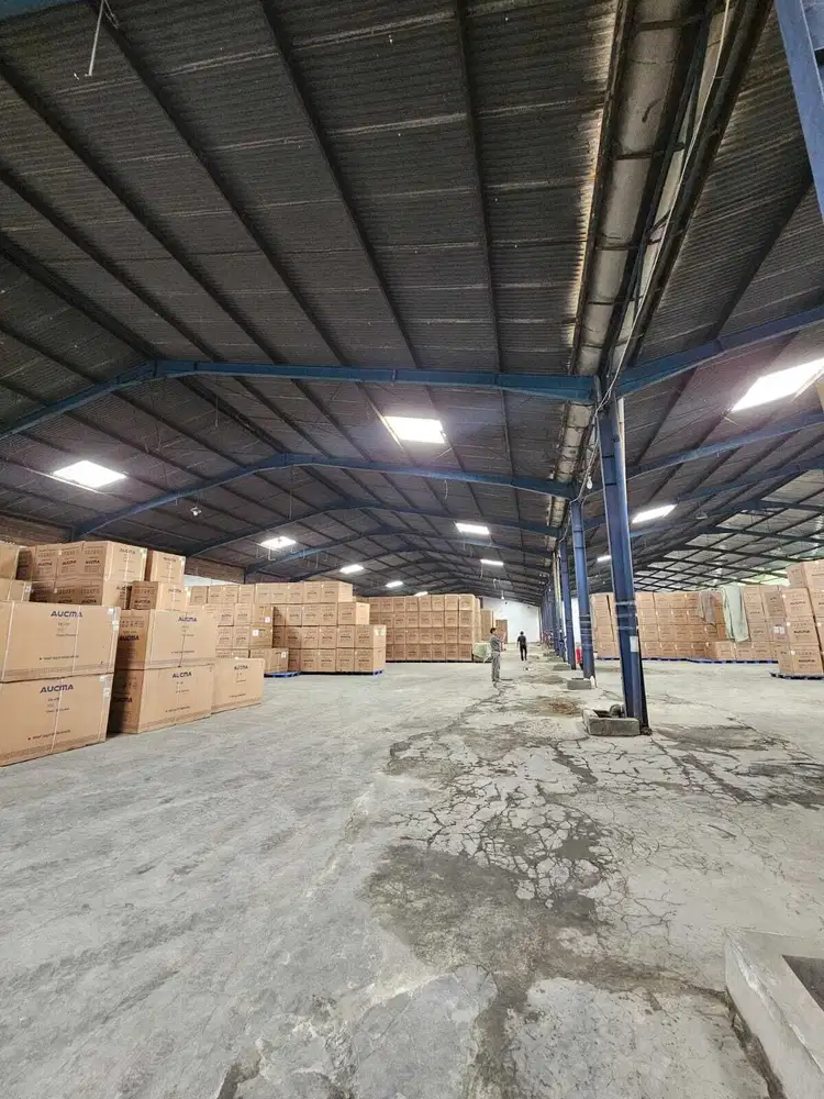 Gudang Luas di Pergudangan Jatake Tangerang