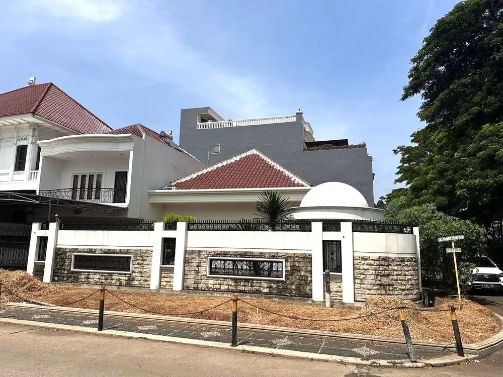 Rumah Taman Pluit Putri Hoek 1,5Lt 20x25 512m 4+1KT Mewah Classic