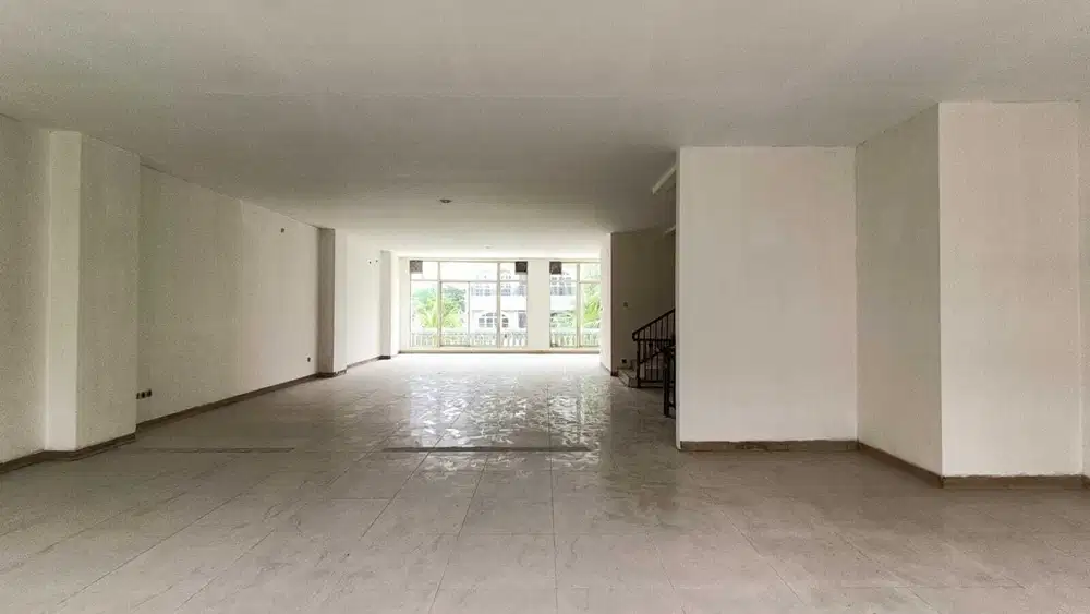 Disewkan Ruko Gandeng View Danau Greenlake City