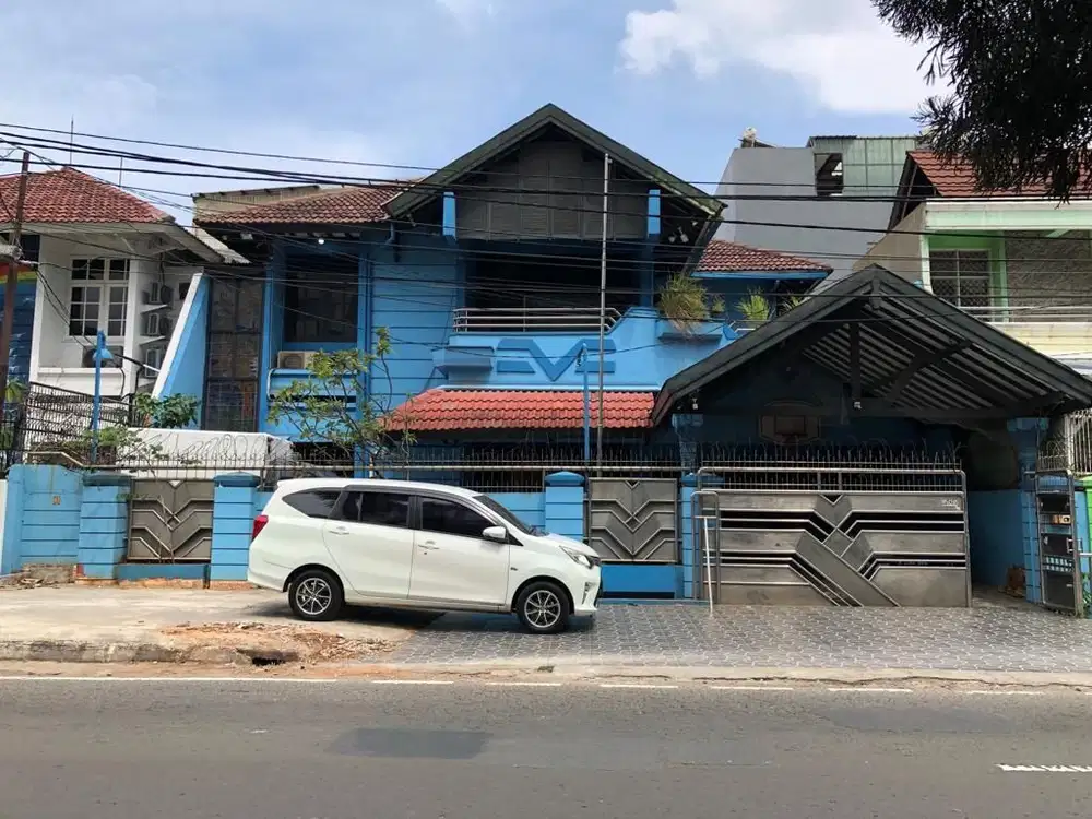Rumah Kelapa Gading Cocok Usaha ,Kantor, Klinik, Resto,Lokasi Ramai.