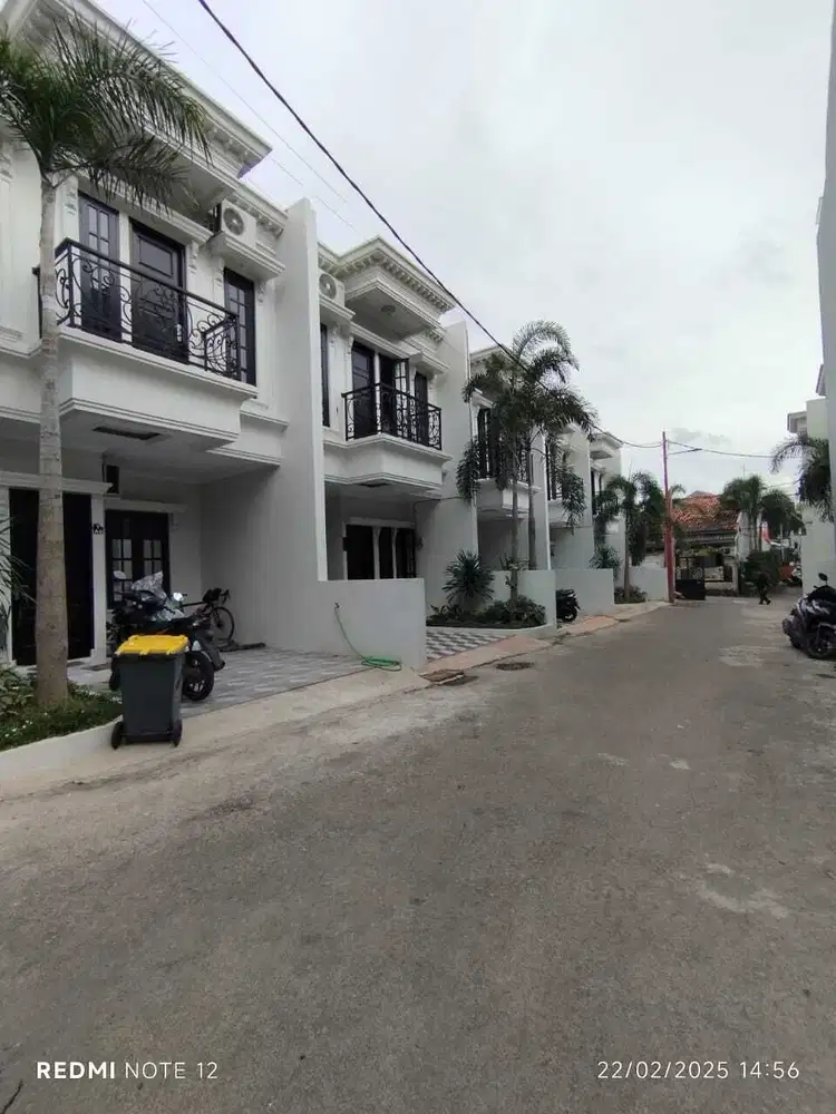 Rumah Modern classic Dalam  Cluster Jagakarsa  Jakarta Selatan