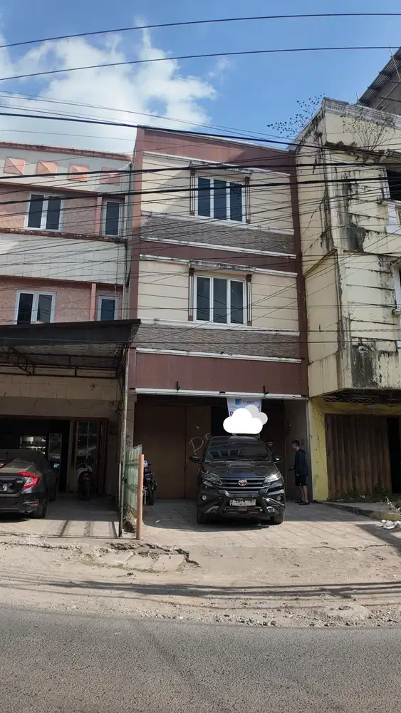 Dijual ruko jalan onta lama makassar 3 lantai