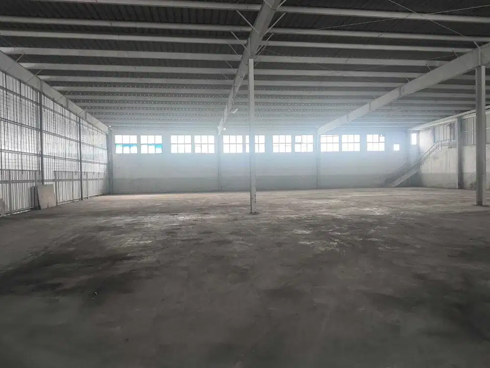 Gudang Siap Pakai Dalam Kawasan Daan Mogot Km21 Luas 1200