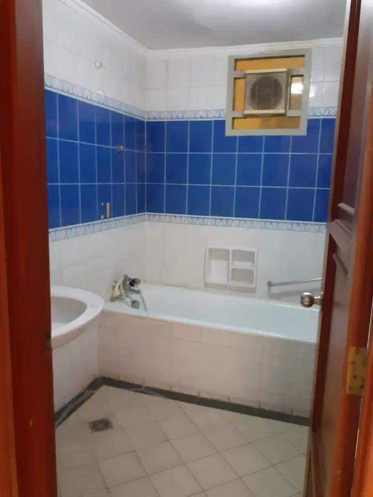 Dijual Apartemen Mitra Oasis 4br Lokasi Strategis