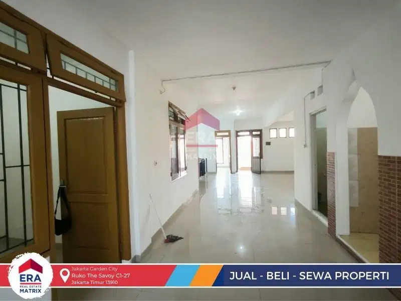 Rumah Bagus  Lebar 8 Semi Furnished Di Metland