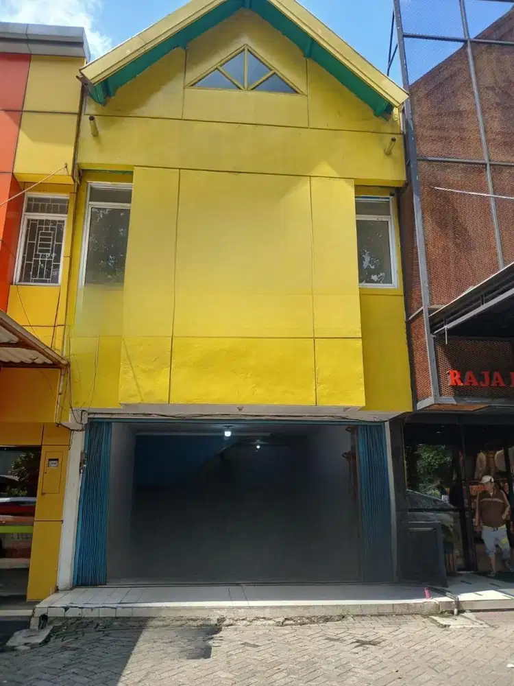 Ruko 2 Lantai Strategis di Boulevard Graha Raya