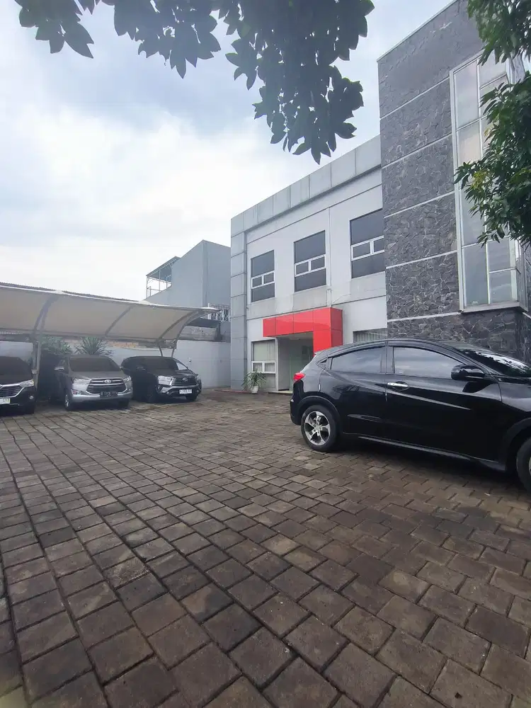 Dijual Gedung Kantor 3 Lantai  di Pasar Minggu Jakarta Selatan