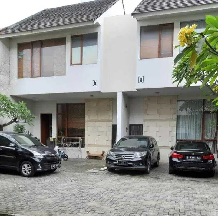 Rumah nyaman Strategis dlm Town House Bangka Kemang  Jakarta Selatan