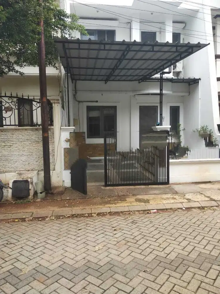 Rumah sewa kompleks nyaman bebas banjir Villa permata