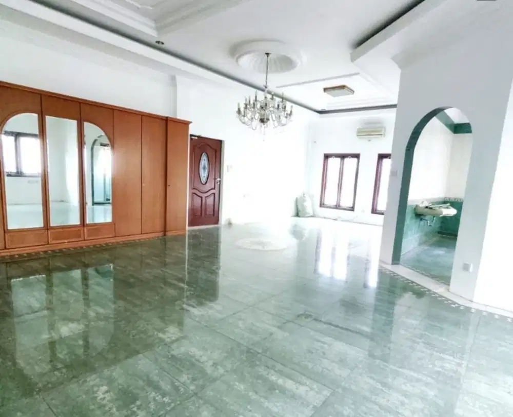 Villa di Jalan Samanhudi ( Sebelah Srikandi )