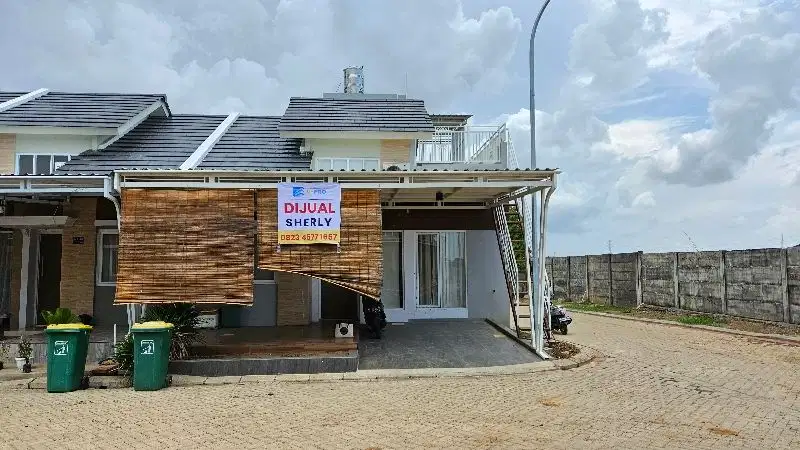 Rumah Sudut dekat Mesjid Royal Spring