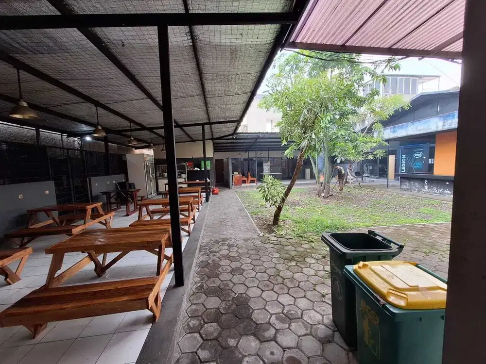 Disewakan Ruang Usaha ex warnet dan Food court di Surya Sumantri
