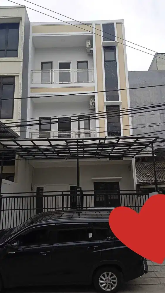 Dijual Cepat Murah Rumah 3 Lantai Brand New Kelapa Gading, (e0047cl)