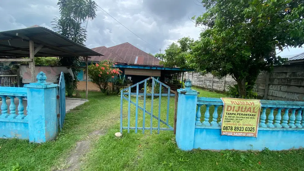 Jual Rumah Dengan Halaman Yg Luas Cocok Untuk Usaha dan Tempat Tinggal