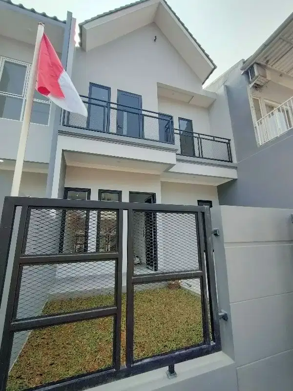 Rumah Brand New Bonus Kitchen Set di Kencana Loka.BSD