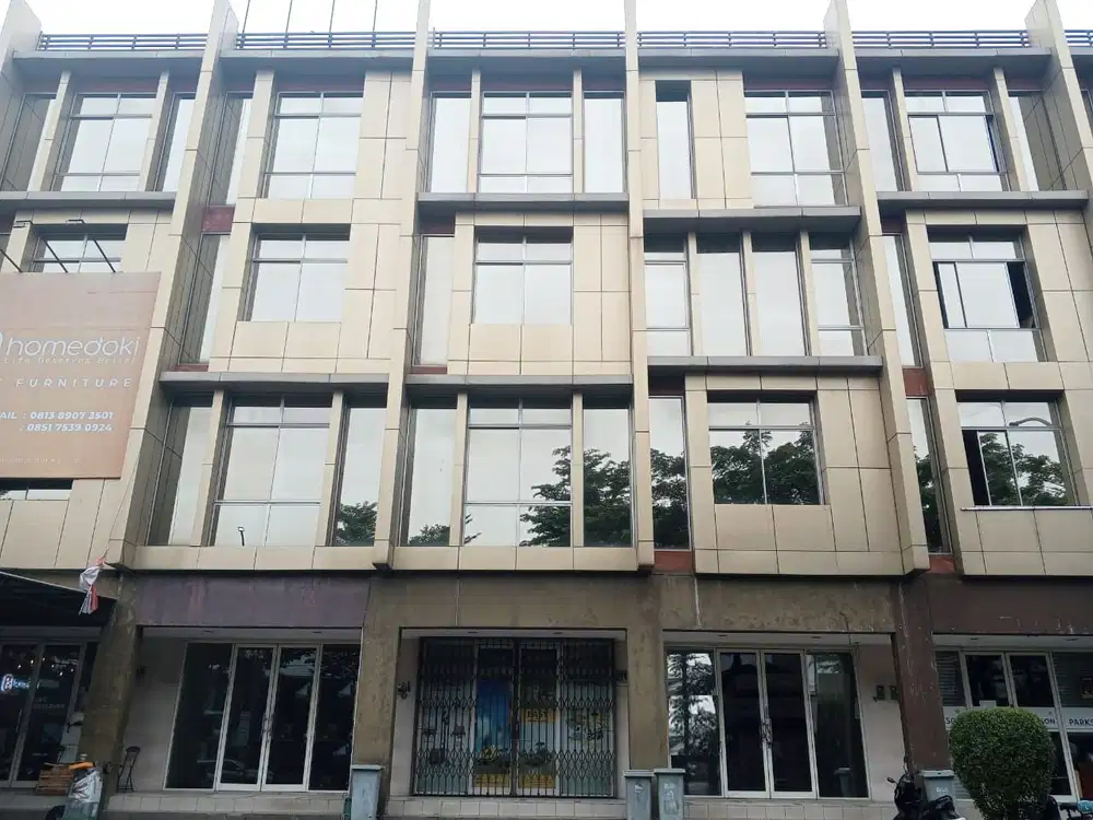 DISEWAKAN Ruko GINZA GREEN VILLAGE Cipondoh Tangerang 4LT-Hadap depan