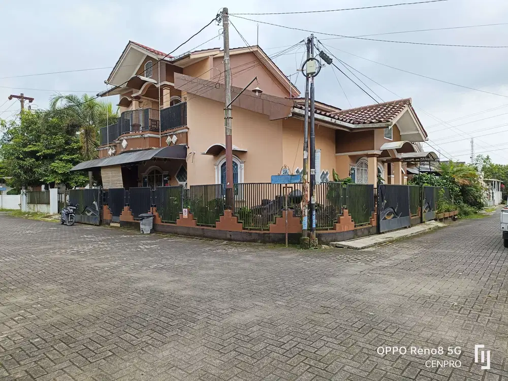 Dijual rumah hook 2 lantai perum Puri Hijau Pumas  Purwokerto