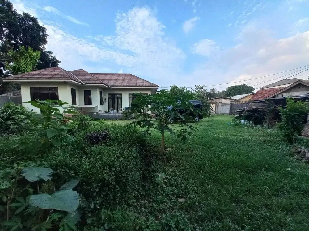 Dijual Rumah Tanah Luas Cocok untuk Usaha Kontrakan di Cibinong
