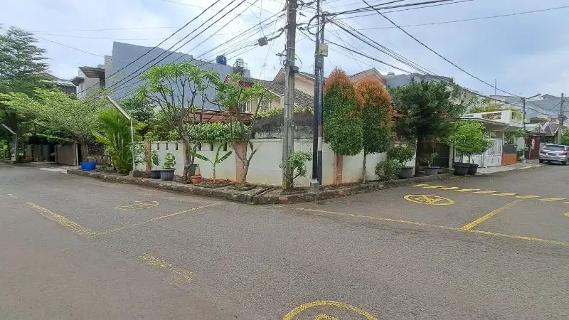 rumah Hoek 2 lt di kelapa gading jalan lebar