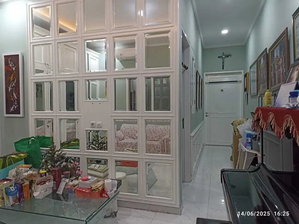 Ruko 4 lt bagus di sunter agung jalan raya