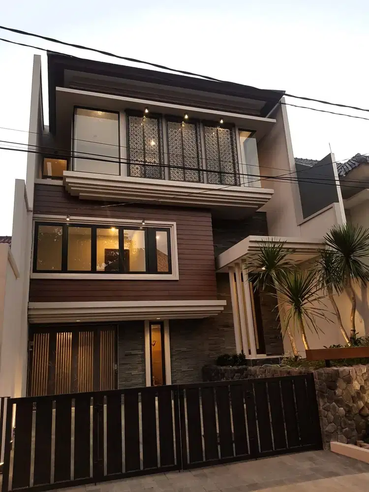 HOUSE FOR SALE MODERN STYLE (3 lantai) Araya 2