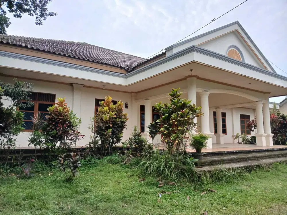Rumah Mewah Luas dan Asri