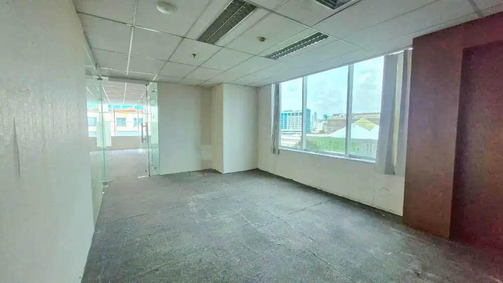 SEWA KANTOR DI JAKARTA PUSAT SENEN 100M2 PARTSI 130KNEGO