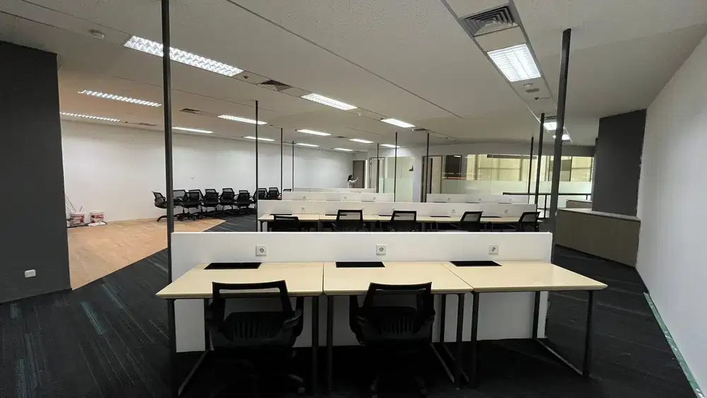 SEWA KANTOR DI JAKARTA SELATAN SUDIRRMAN 231M2 FURNISHED 200K NEGO