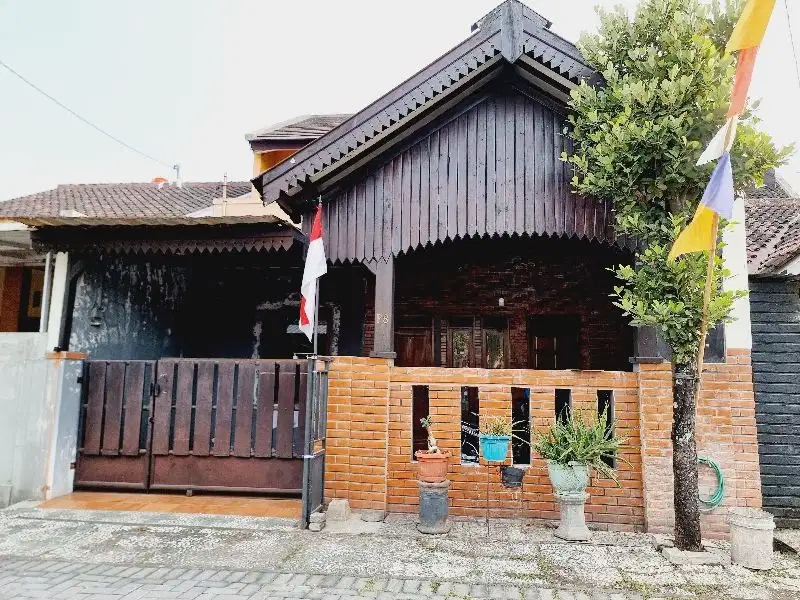 Rumah Nyaman 1.5 Lt Lingkungan Perumahan Gedongan